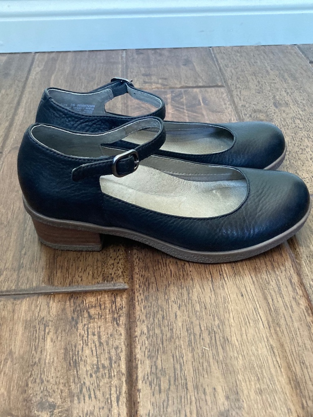 Dansko Deena Mary Jane Block Heel Black Leather Size 36/5.5-6
